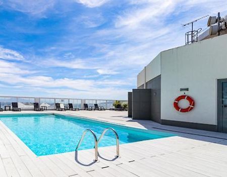 Central One Bed Apartment, Sleeps 4 With Roof Top Pool. Gibraltár Kültér fotó